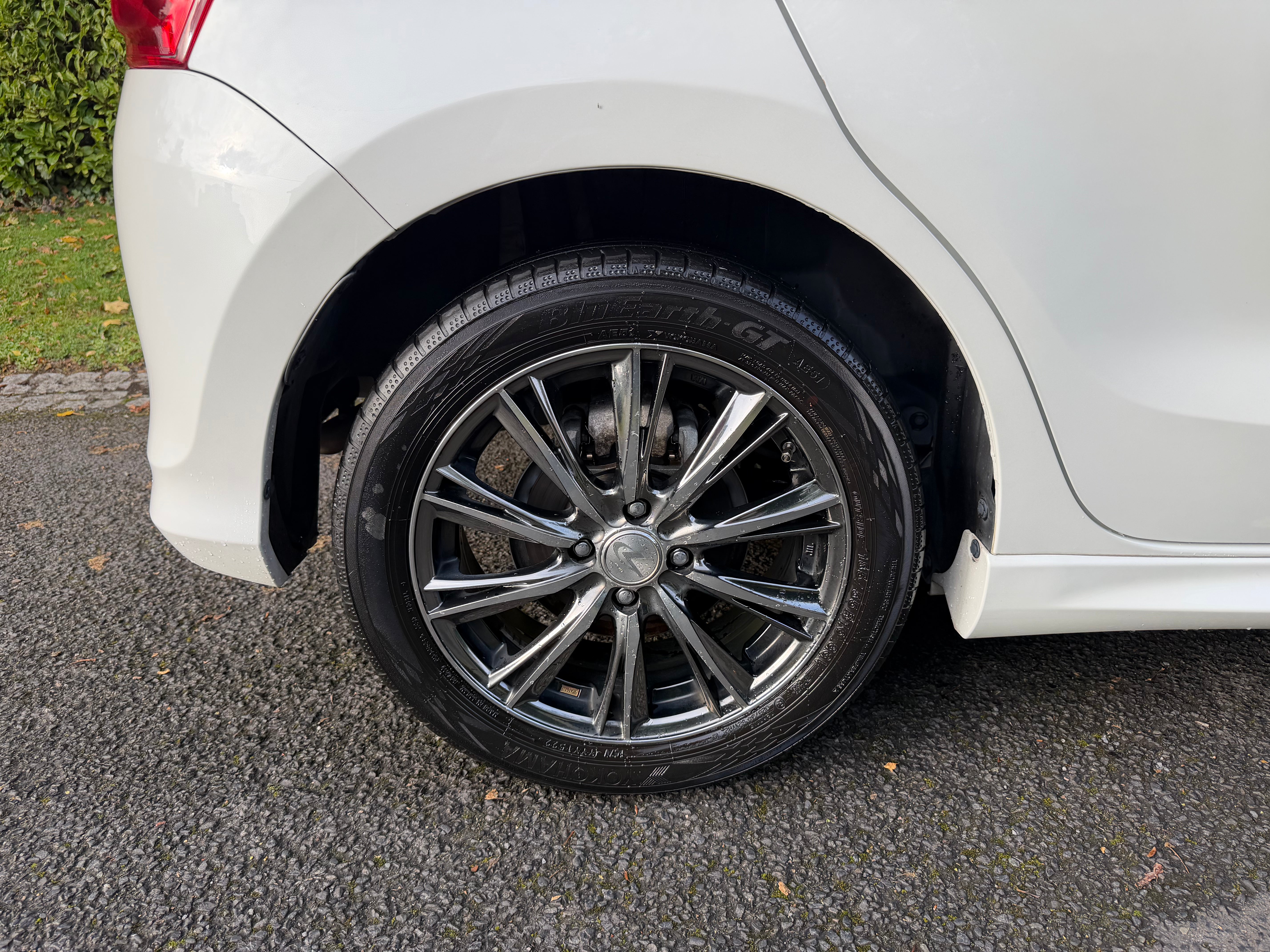 2017 Suzuki Swift Hybrid RS – White – Grade 4 – €10,950