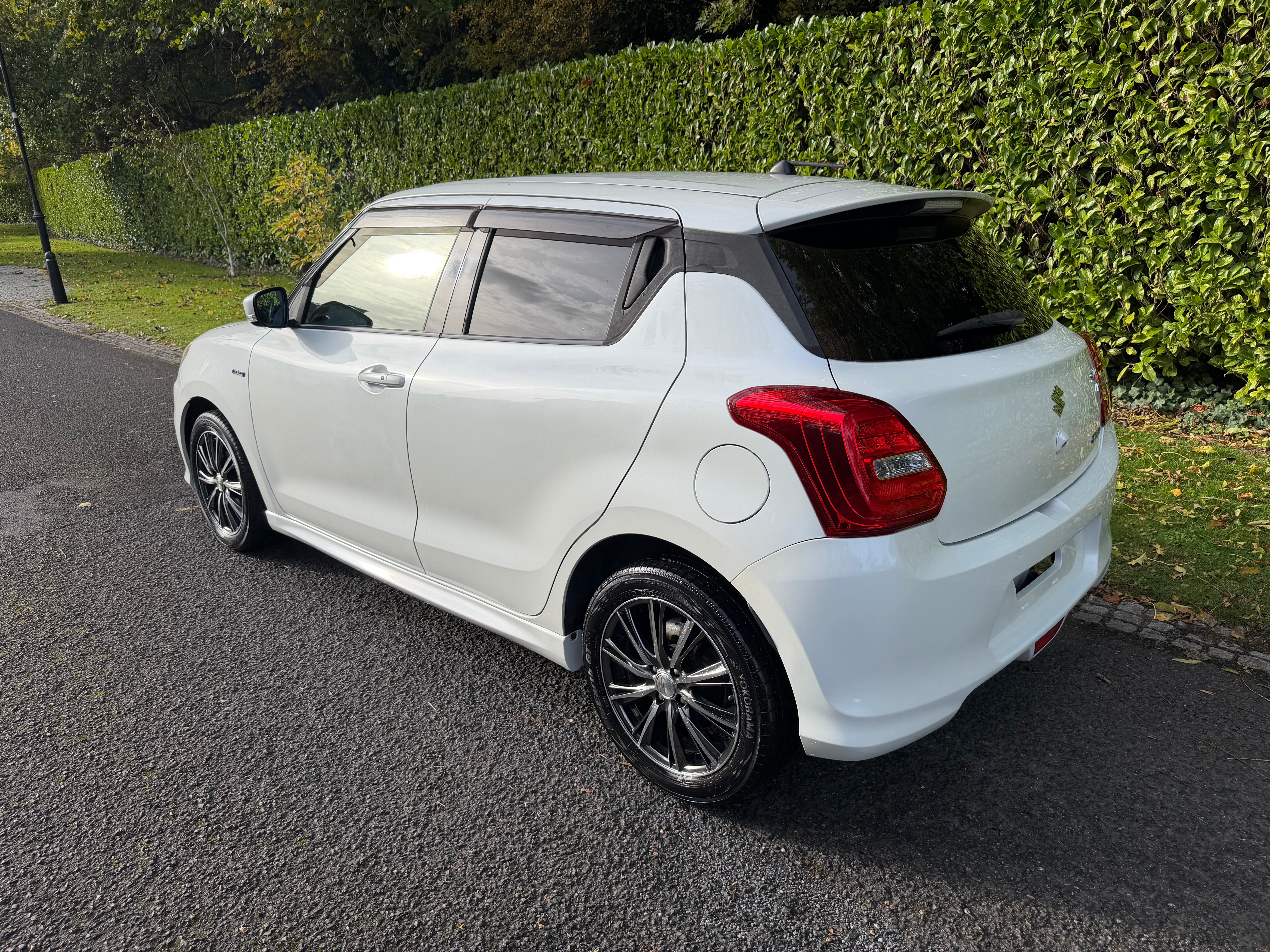 2017 Suzuki Swift Hybrid RS – White – Grade 4 – €10,950
