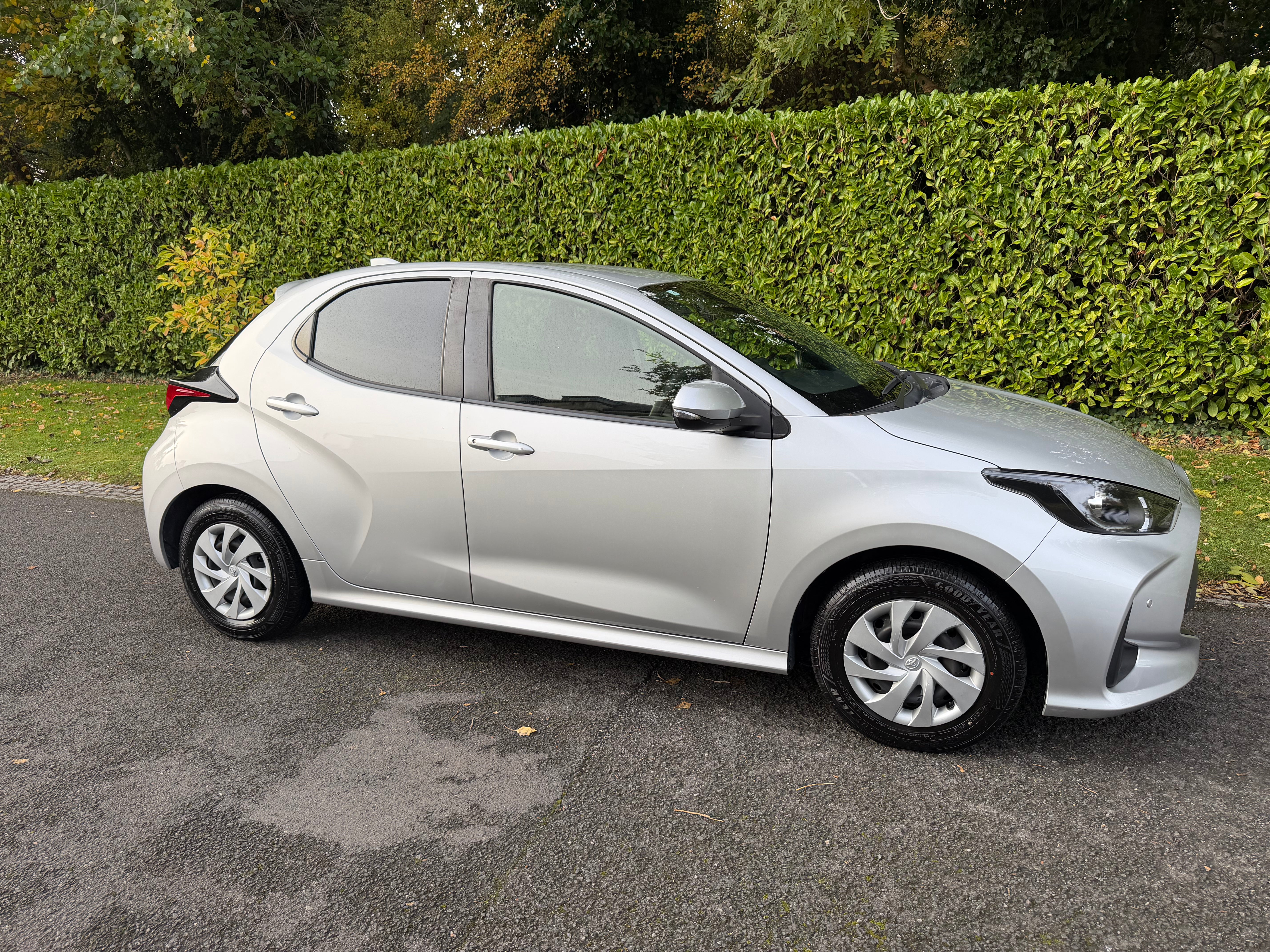 2022 Toyota Yaris 1.5 Hybrid X Automatic – Silver – Grade 4 – €14,450