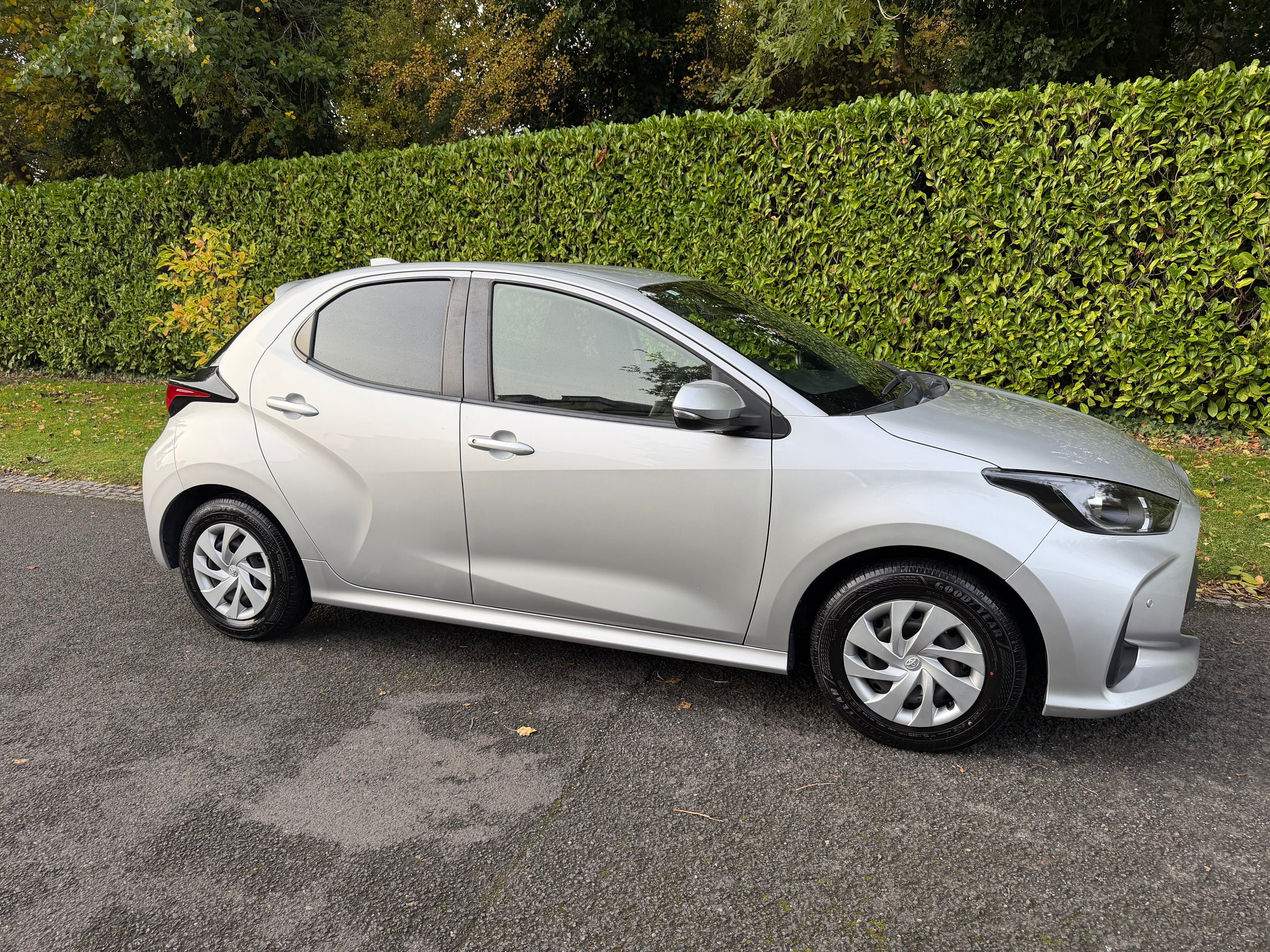 2022 Toyota Yaris 1.5 Hybrid X Automatic – Silver – Grade 4 – €14,450