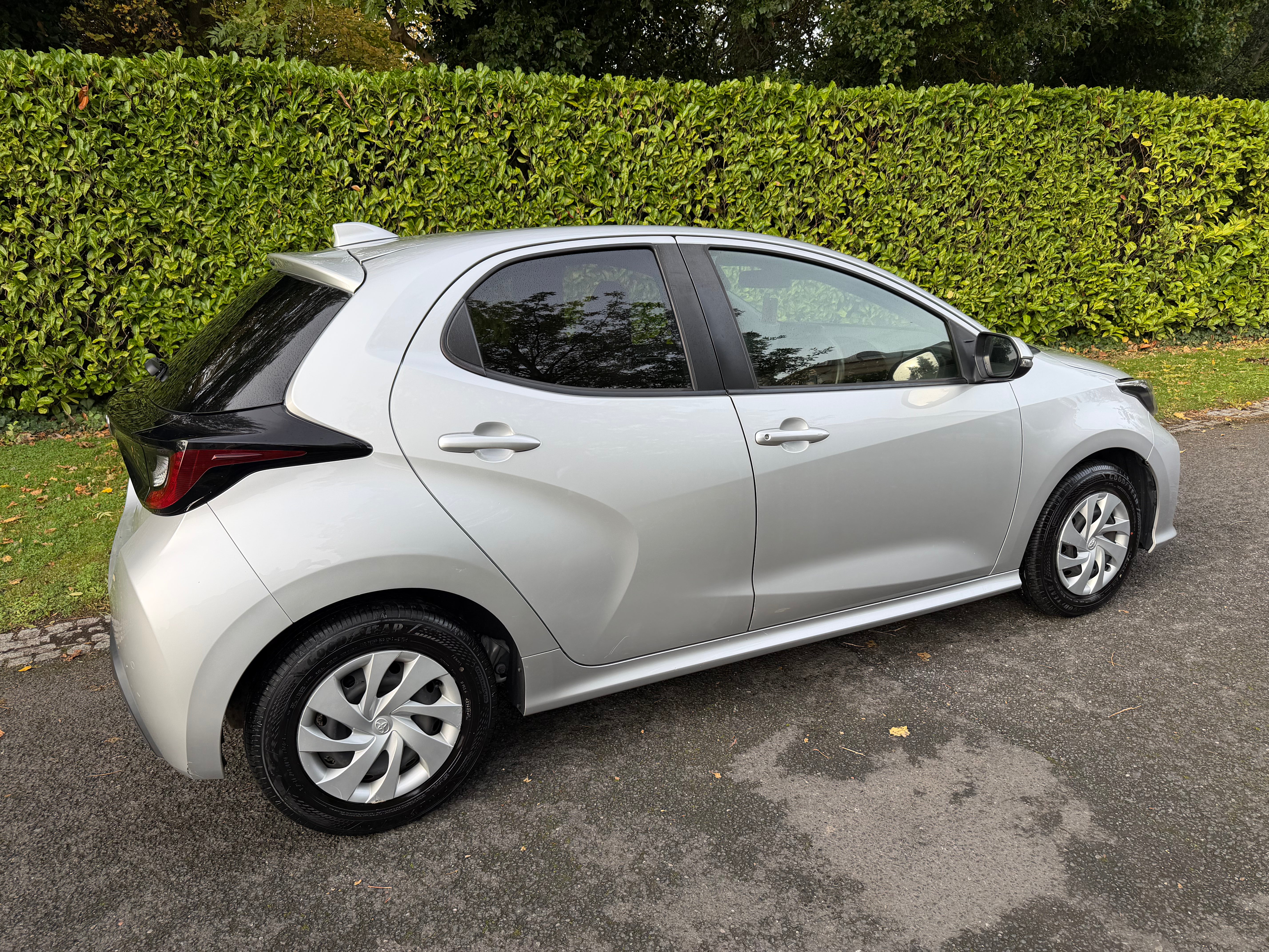 2022 Toyota Yaris 1.5 Hybrid X Automatic – Silver – Grade 4 – €14,450