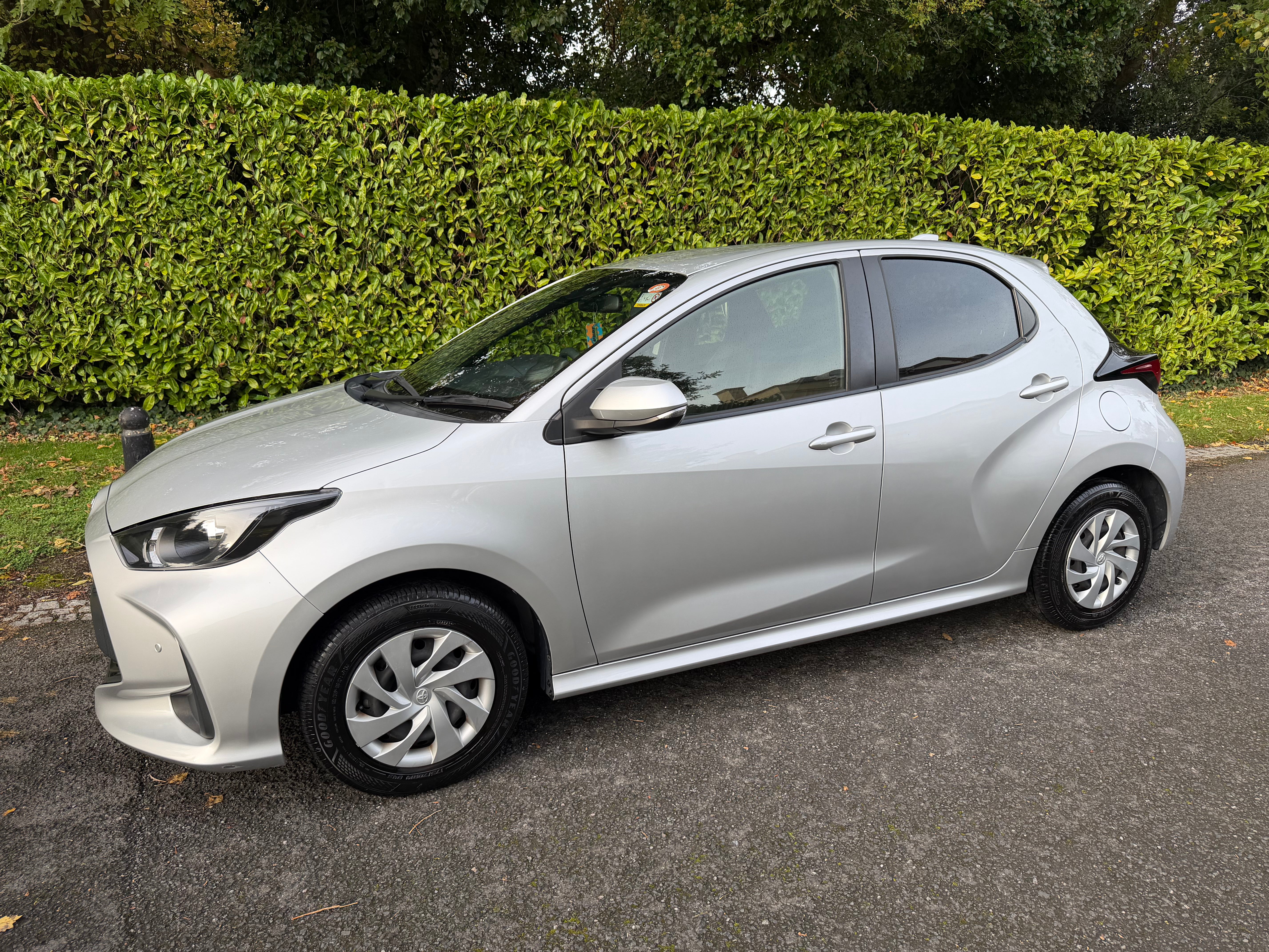2022 Toyota Yaris 1.5 Hybrid X Automatic – Silver – Grade 4 – €14,450