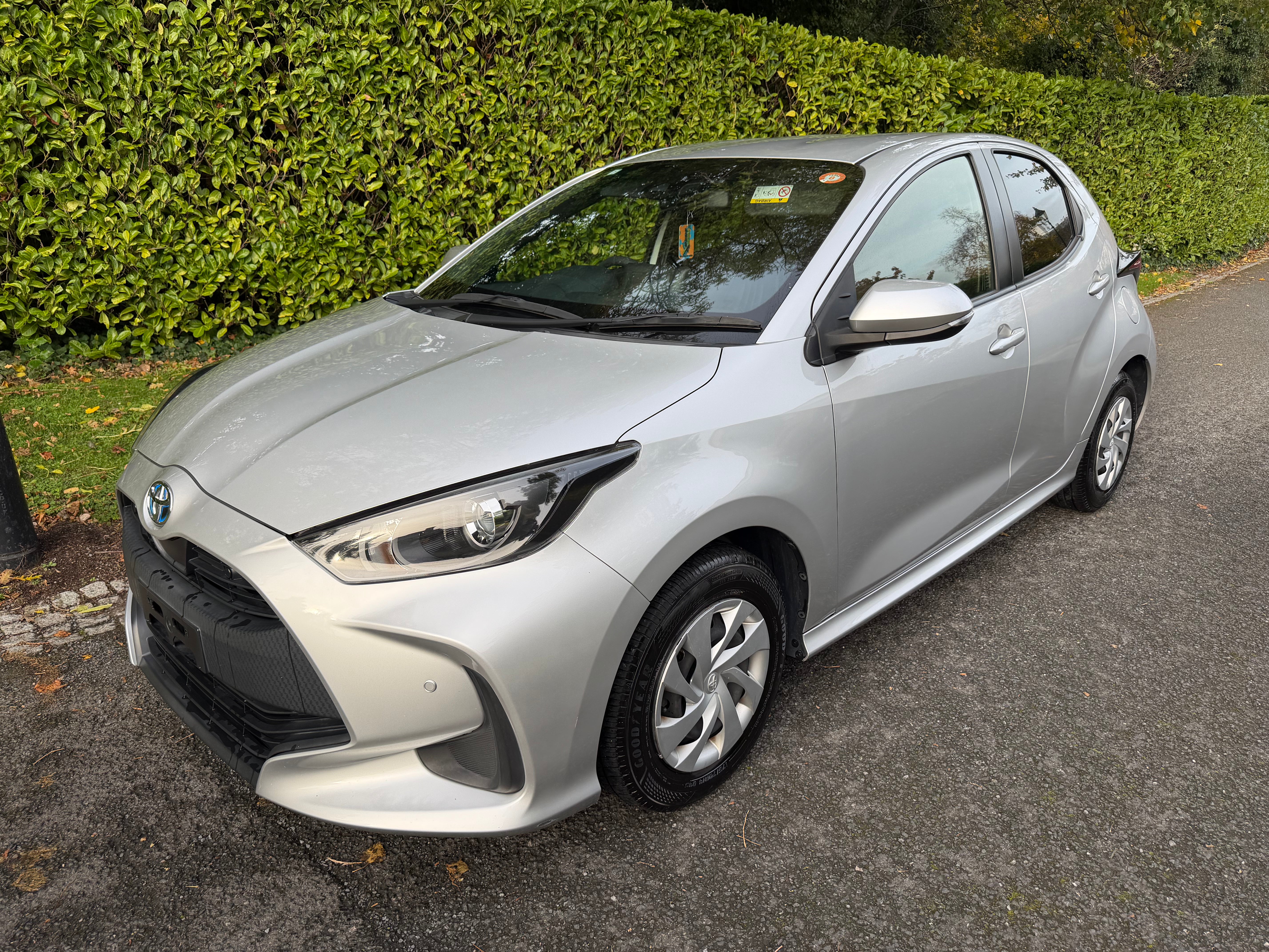 2022 Toyota Yaris 1.5 Hybrid X Automatic – Silver – Grade 4 – €14,450