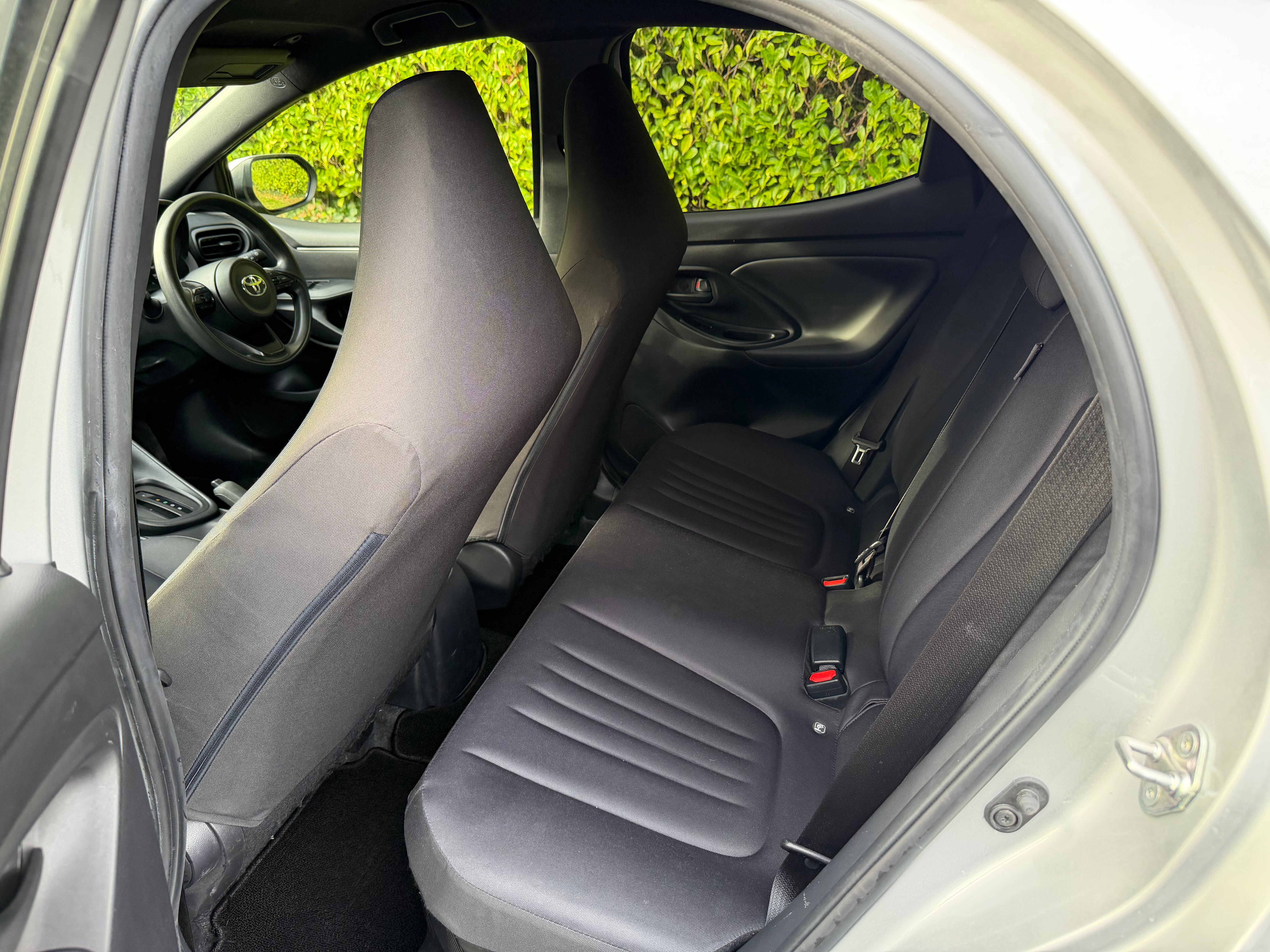 2022 Toyota Yaris 1.5 Hybrid X Automatic – Silver – Grade 4 – €14,450