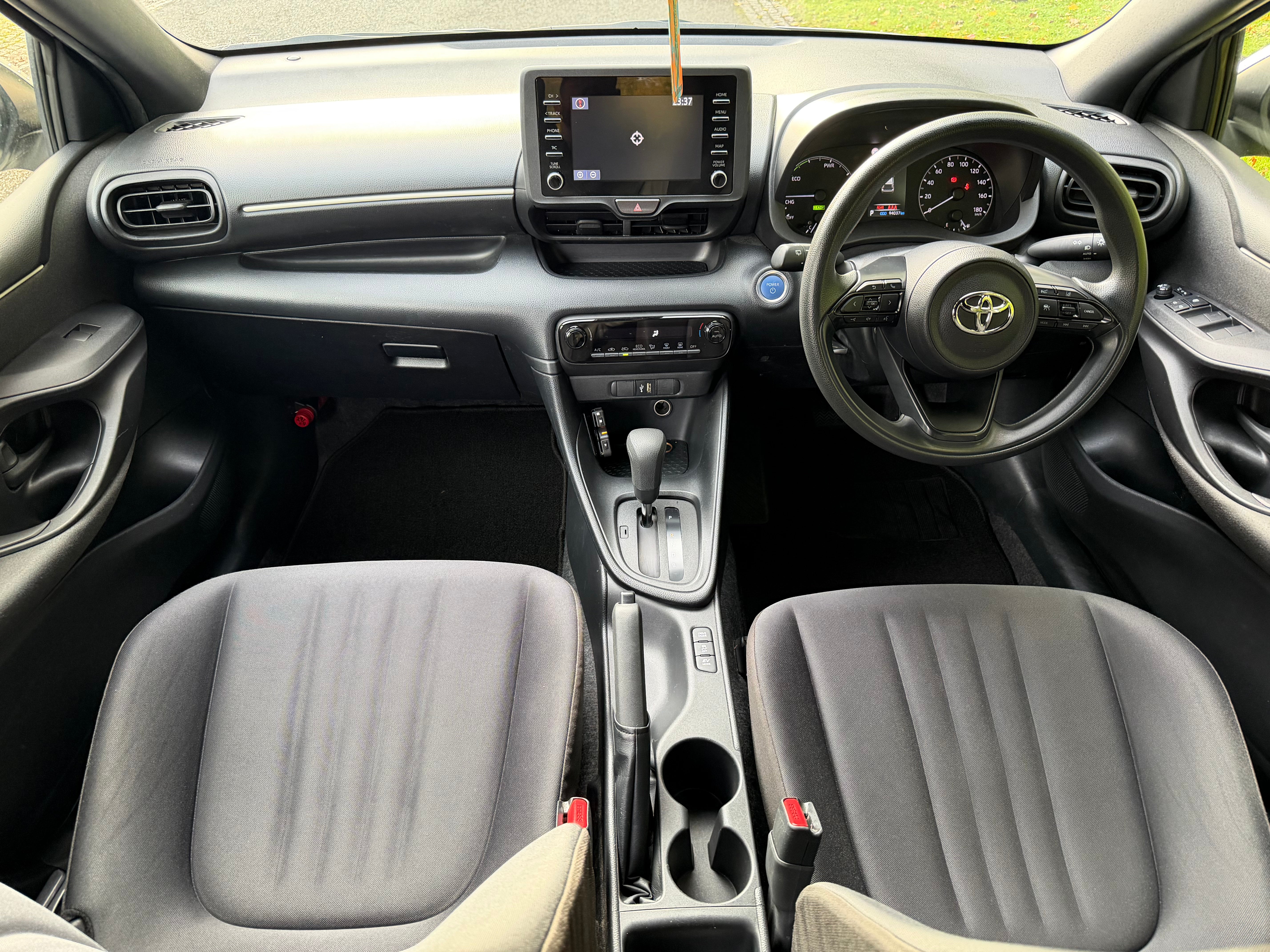 2022 Toyota Yaris 1.5 Hybrid X Automatic – Silver – Grade 4 – €14,450