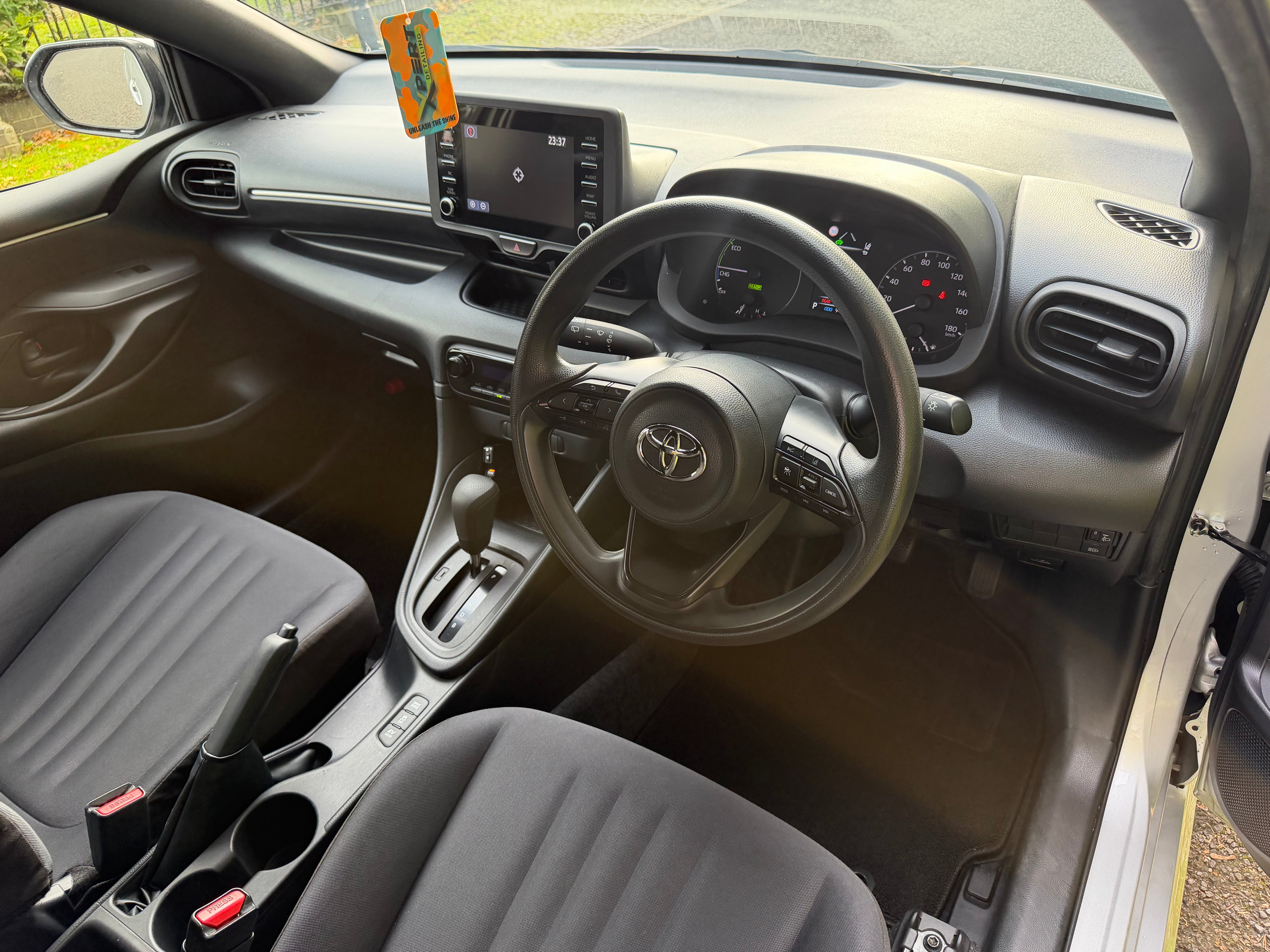 2022 Toyota Yaris 1.5 Hybrid X Automatic – Silver – Grade 4 – €14,450