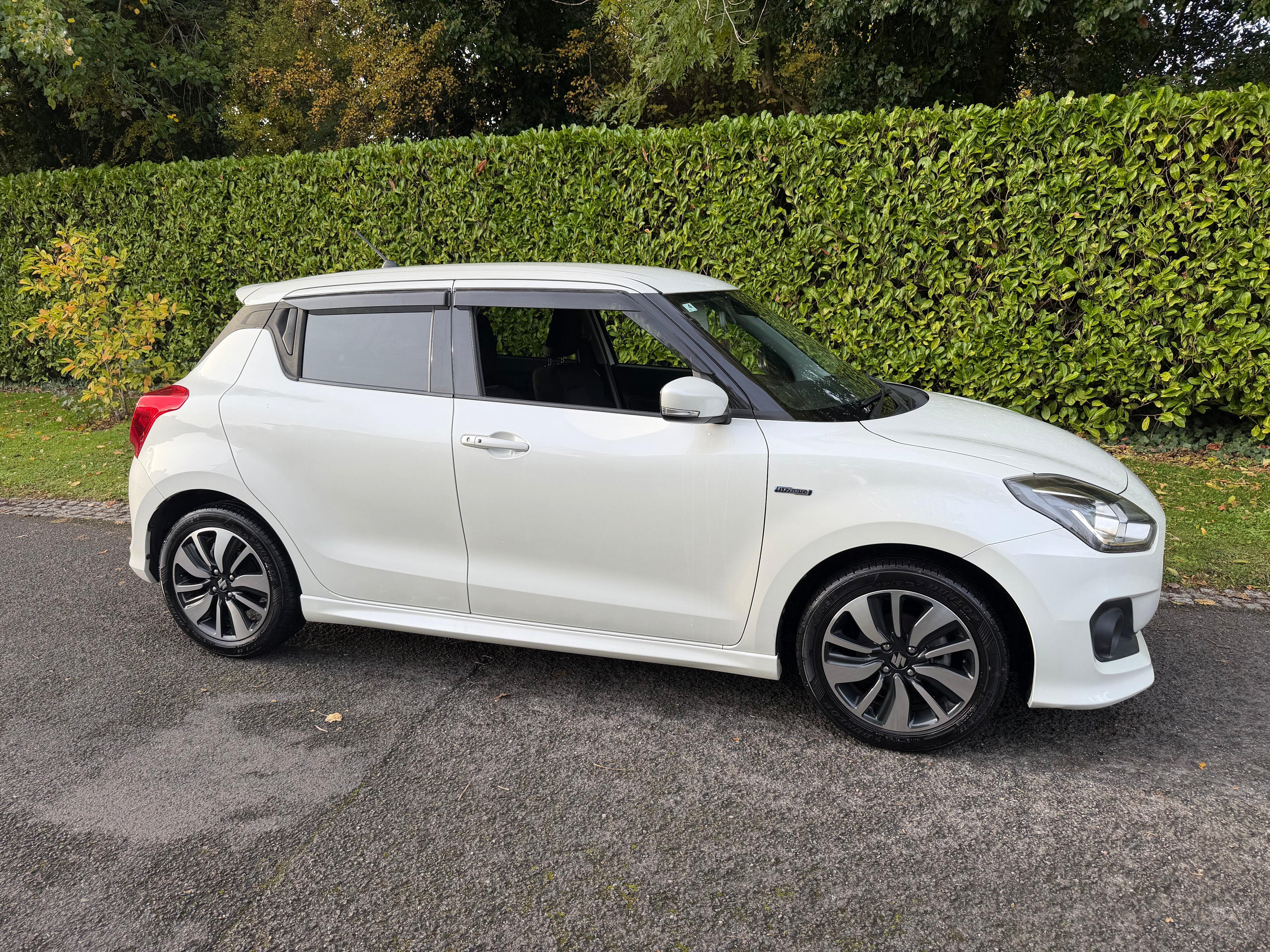 2019 Suzuki Swift Hybrid RS – White – Grade 4 – €12,950