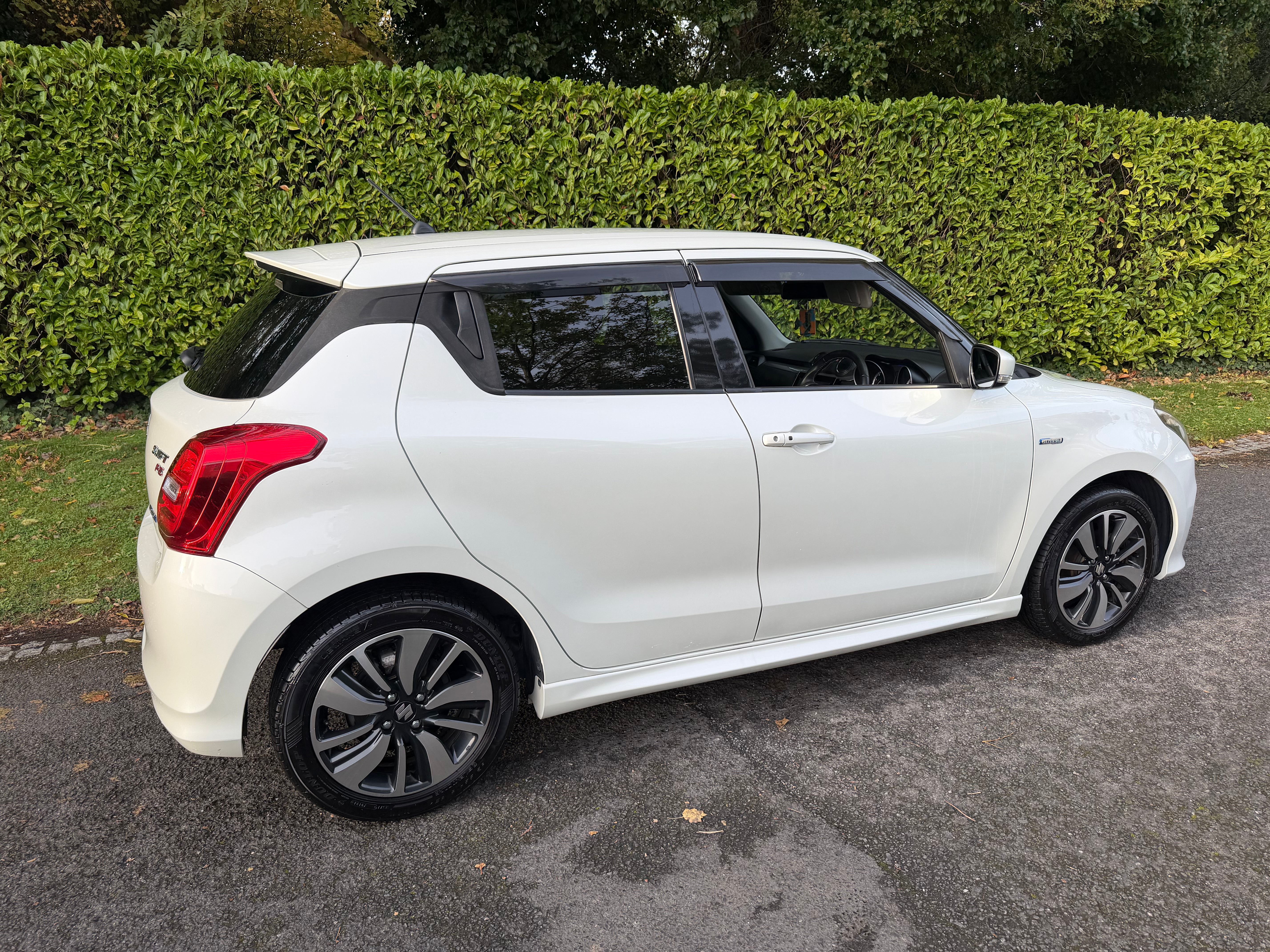 2019 Suzuki Swift Hybrid RS – White – Grade 4 – €12,950