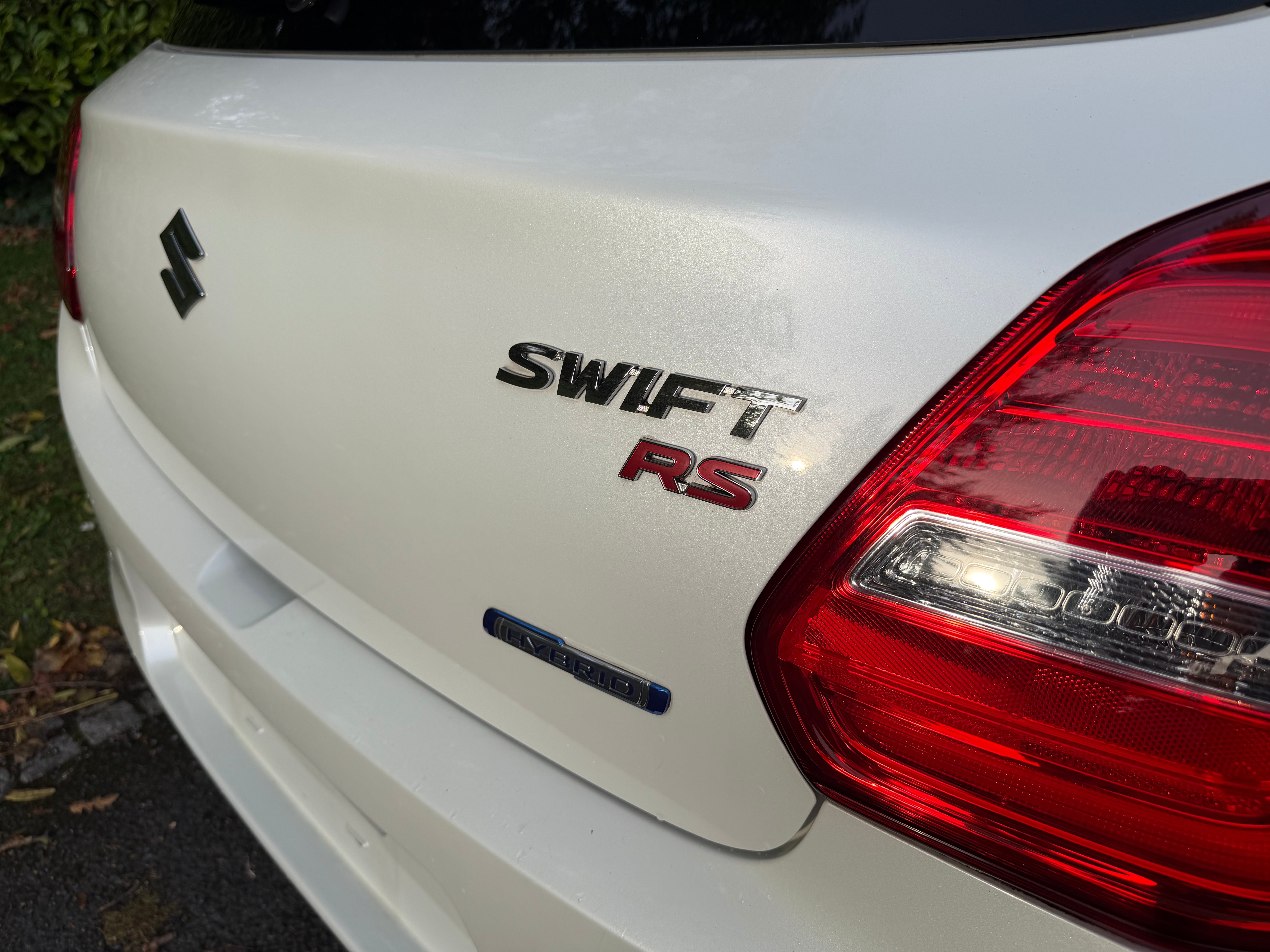 2019 Suzuki Swift Hybrid RS – White – Grade 4 – €12,950
