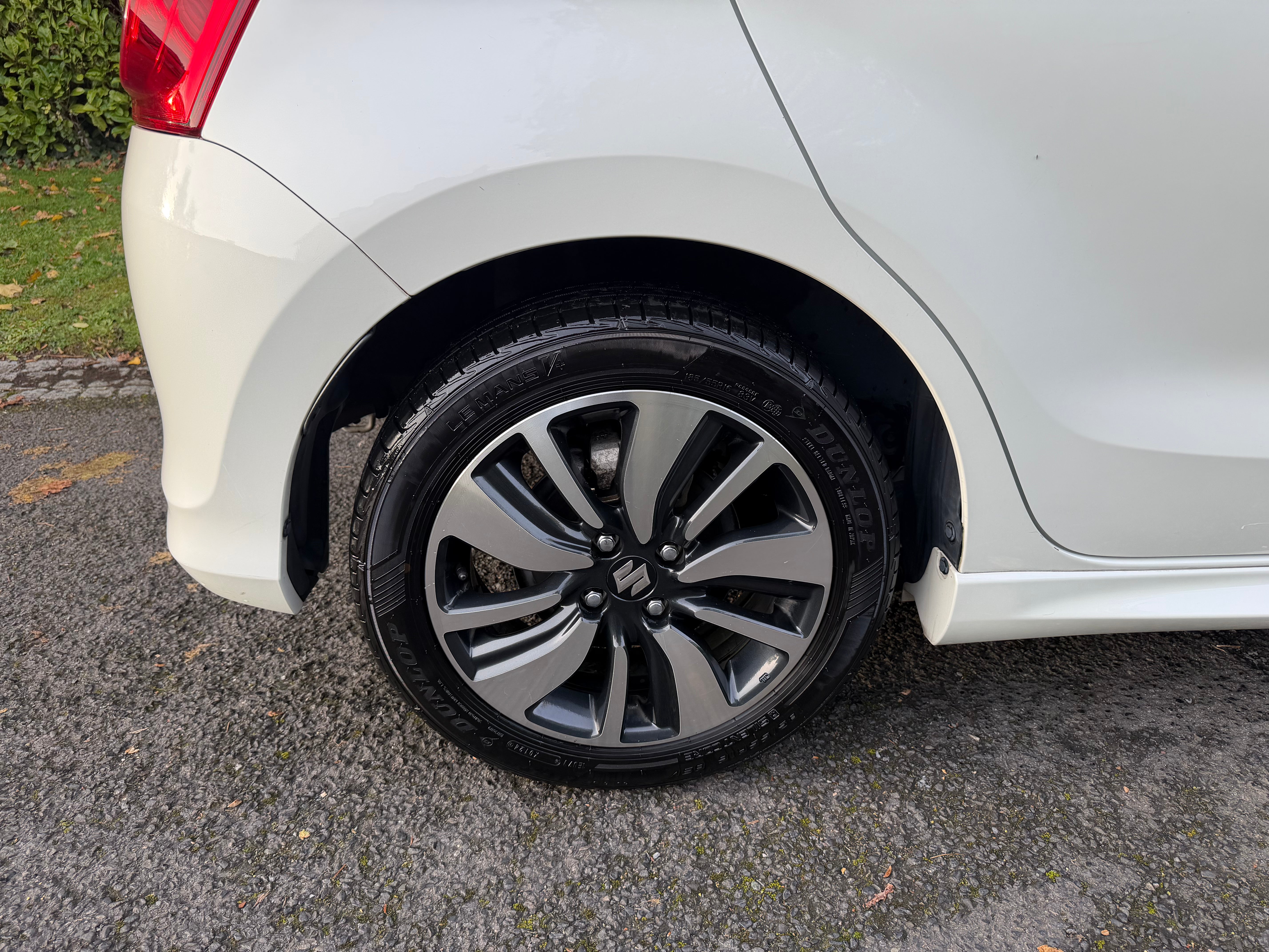 2019 Suzuki Swift Hybrid RS – White – Grade 4 – €12,950