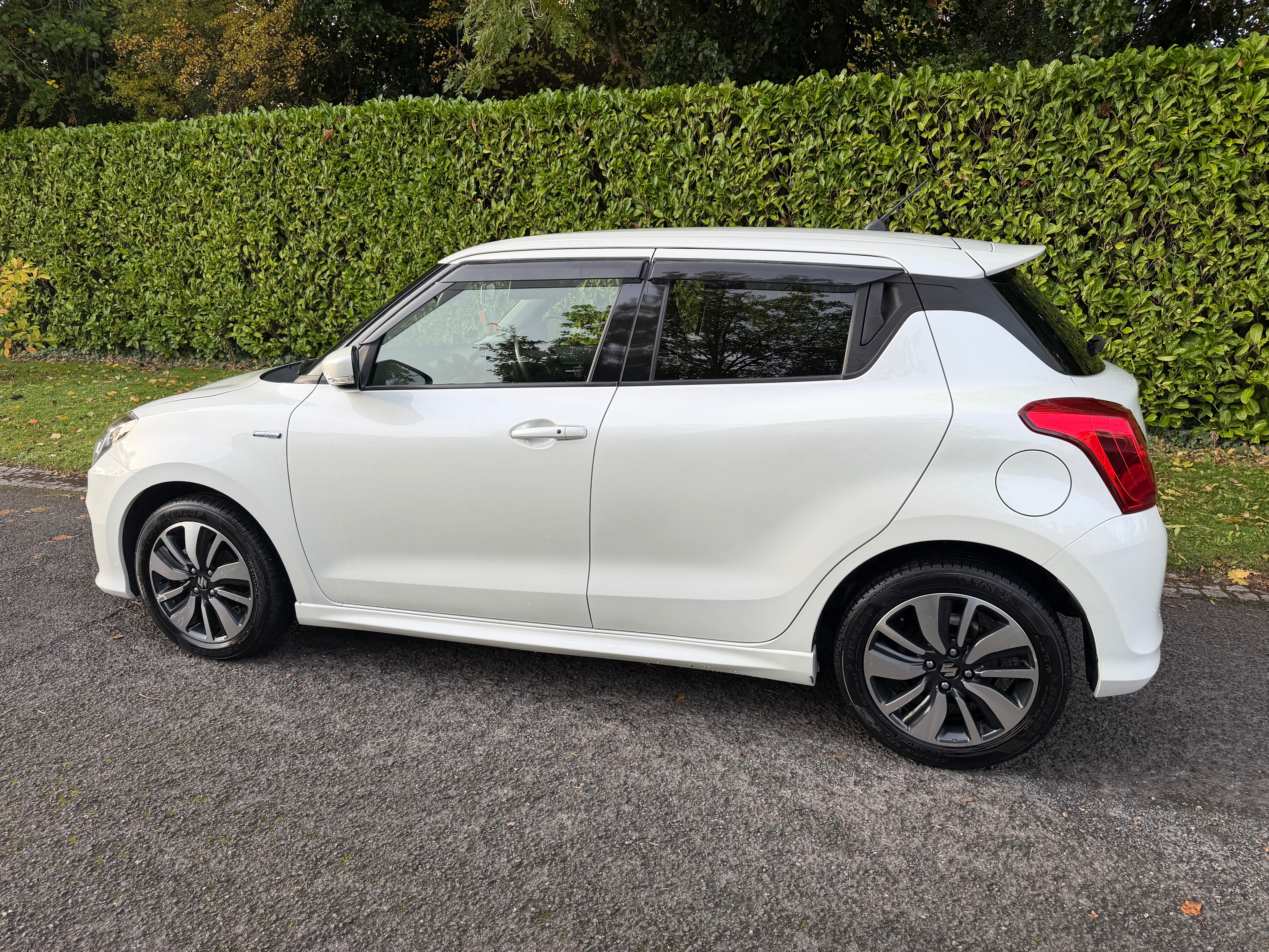 2019 Suzuki Swift Hybrid RS – White – Grade 4 – €12,950