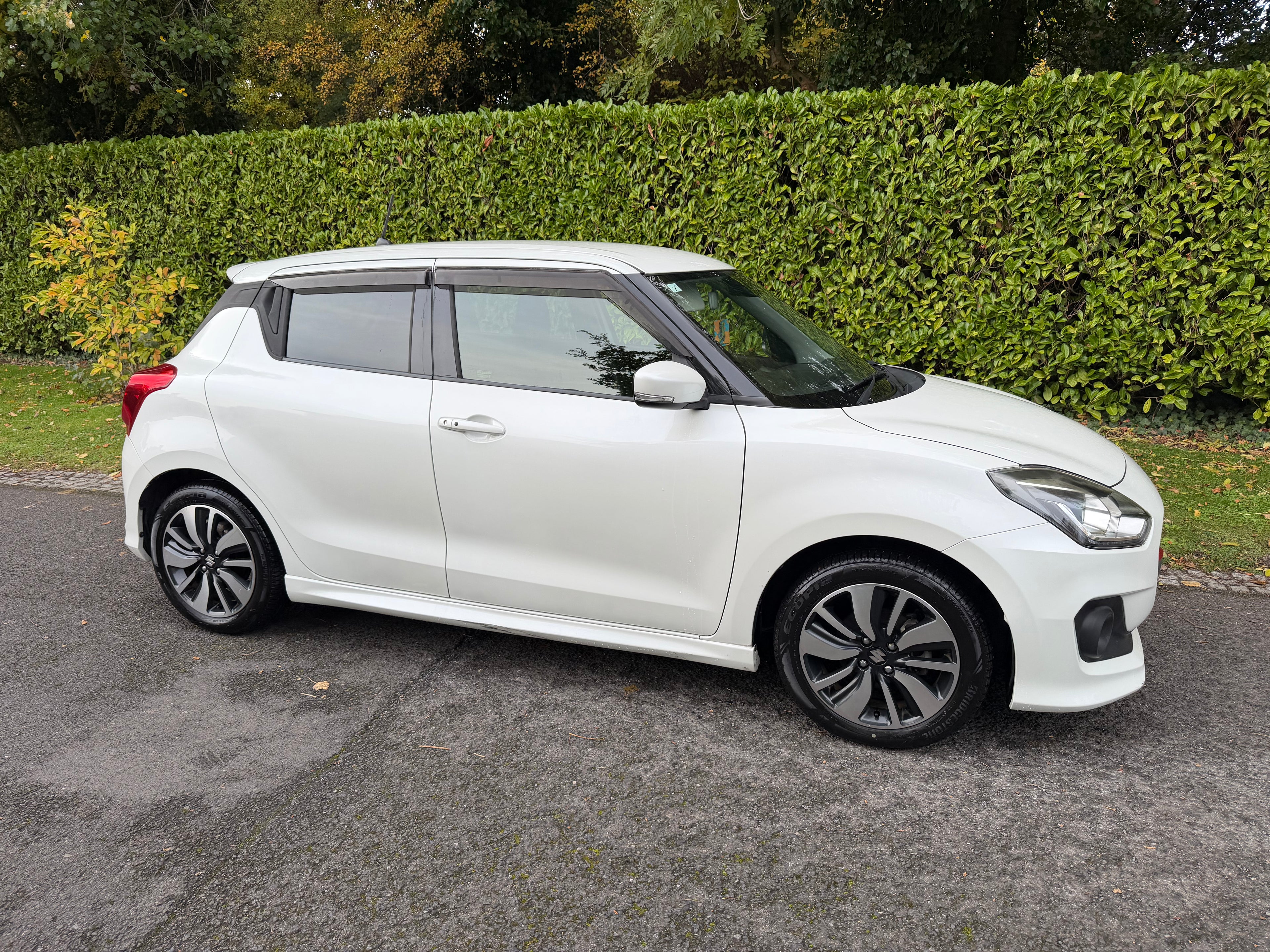 2017 Suzuki Swift Hybrid RS – White – Grade 4 – €10,950