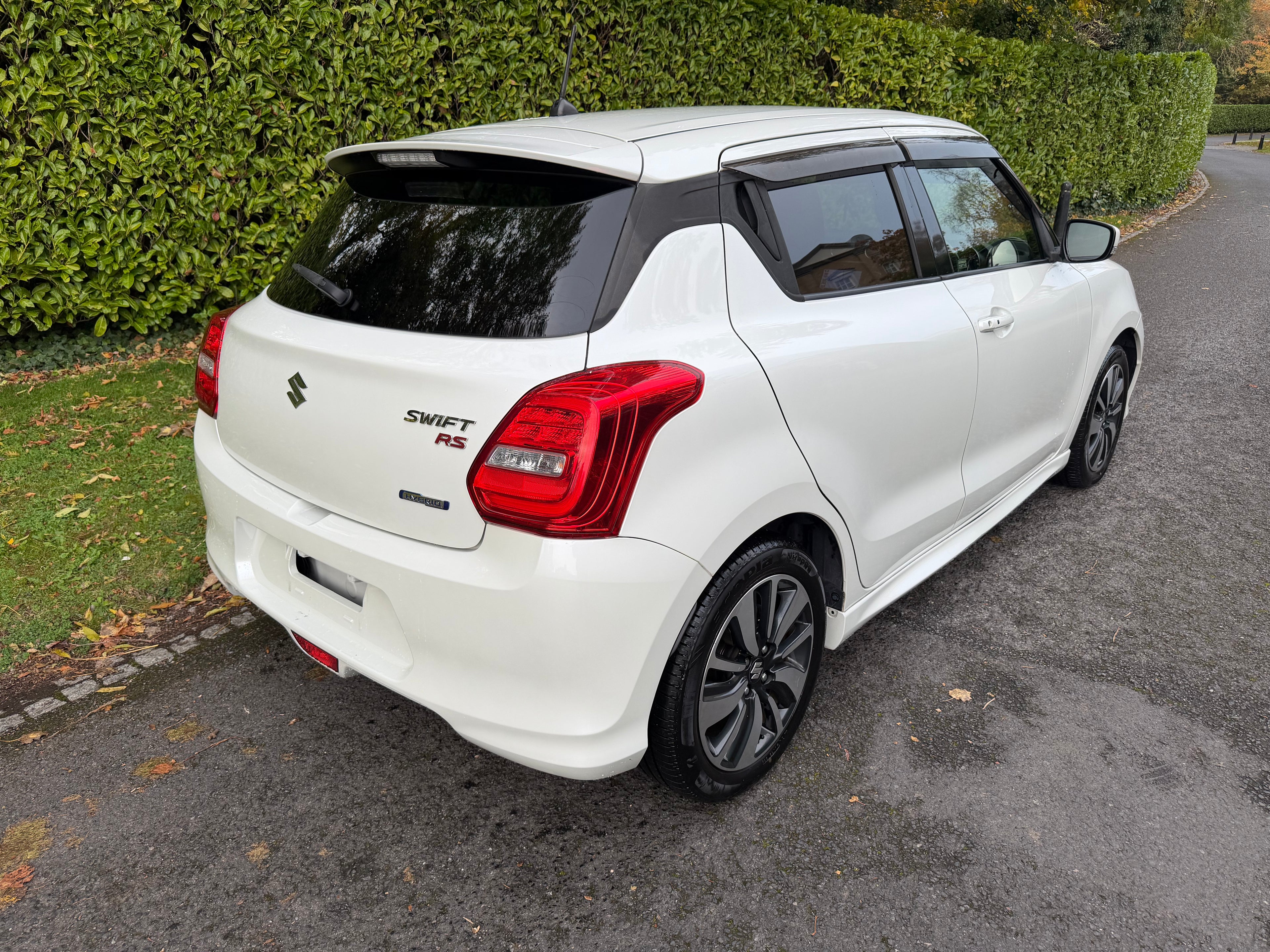 2017 Suzuki Swift Hybrid RS – White – Grade 4 – €10,950