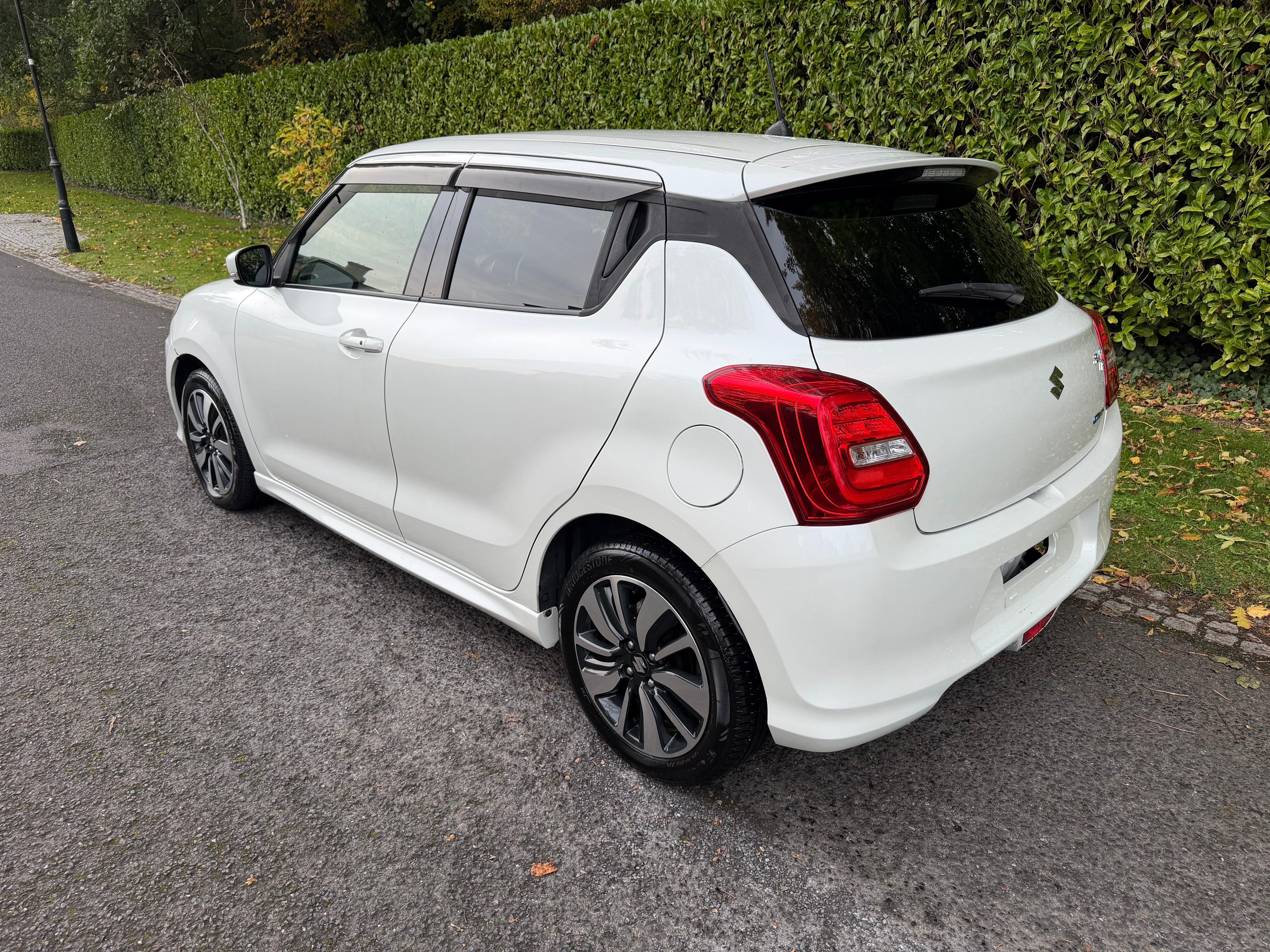 2017 Suzuki Swift Hybrid RS – White – Grade 4 – €10,950