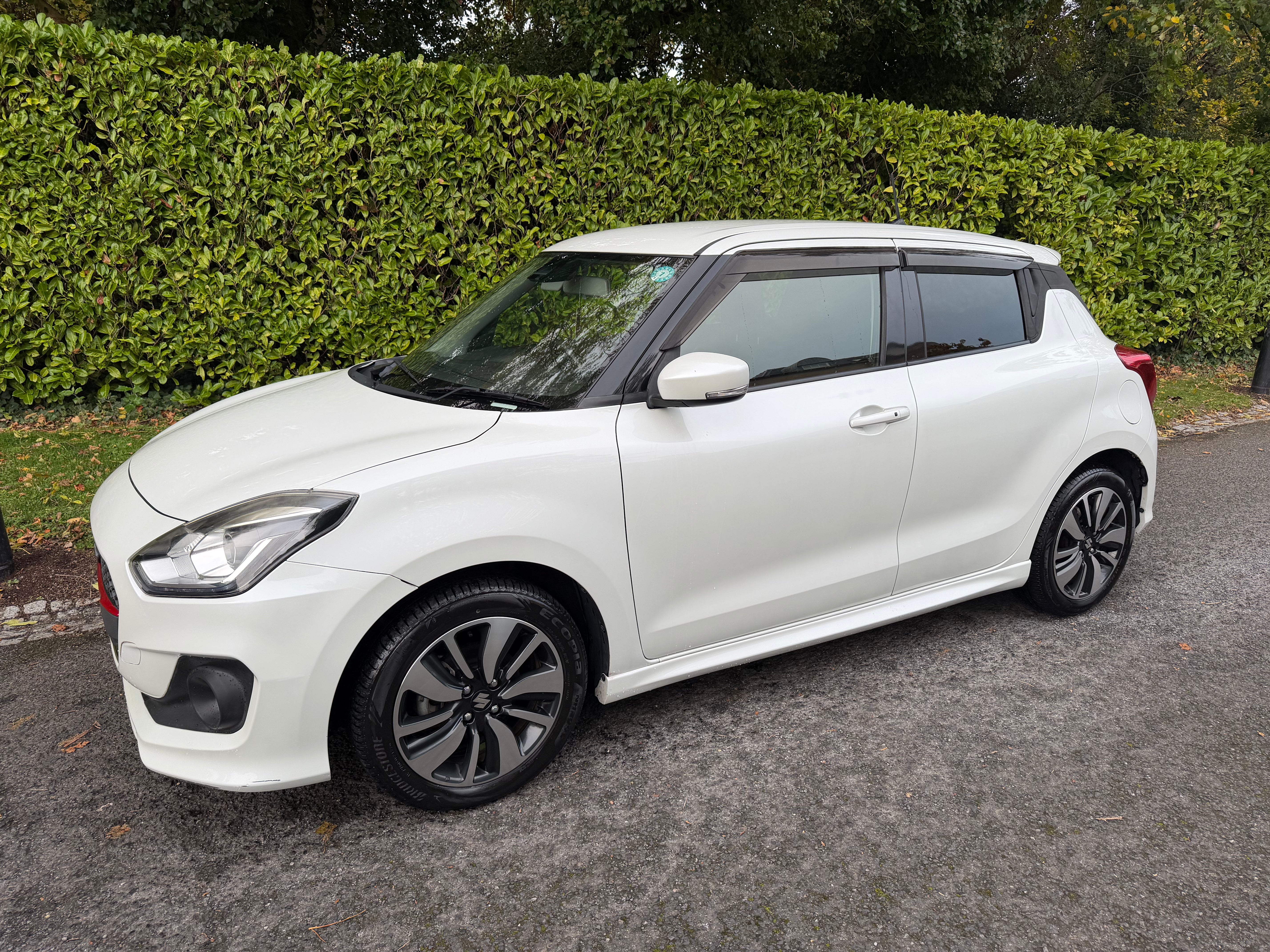 2017 Suzuki Swift Hybrid RS – White – Grade 4 – €10,950