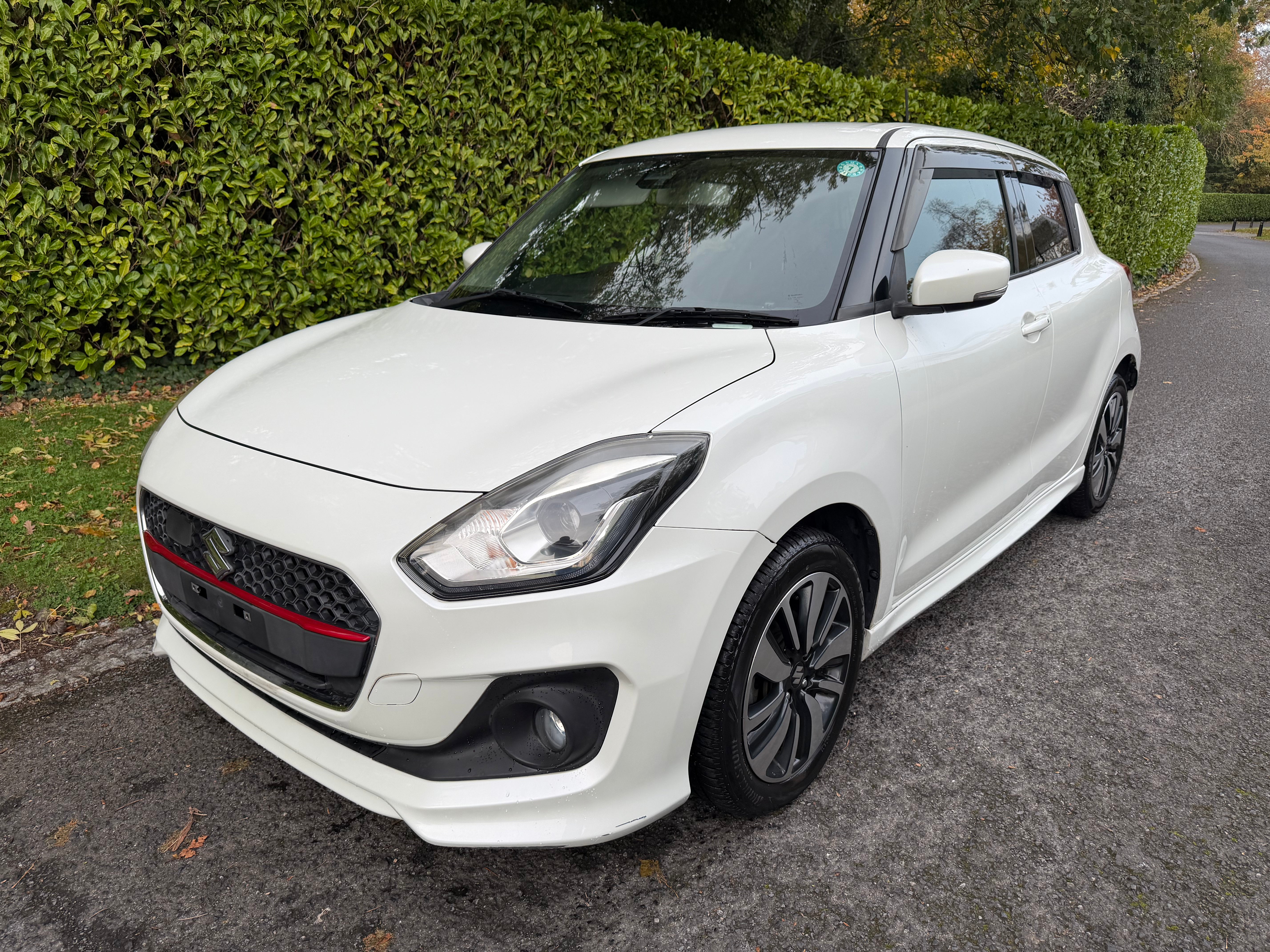 2017 Suzuki Swift Hybrid RS – White – Grade 4 – €10,950