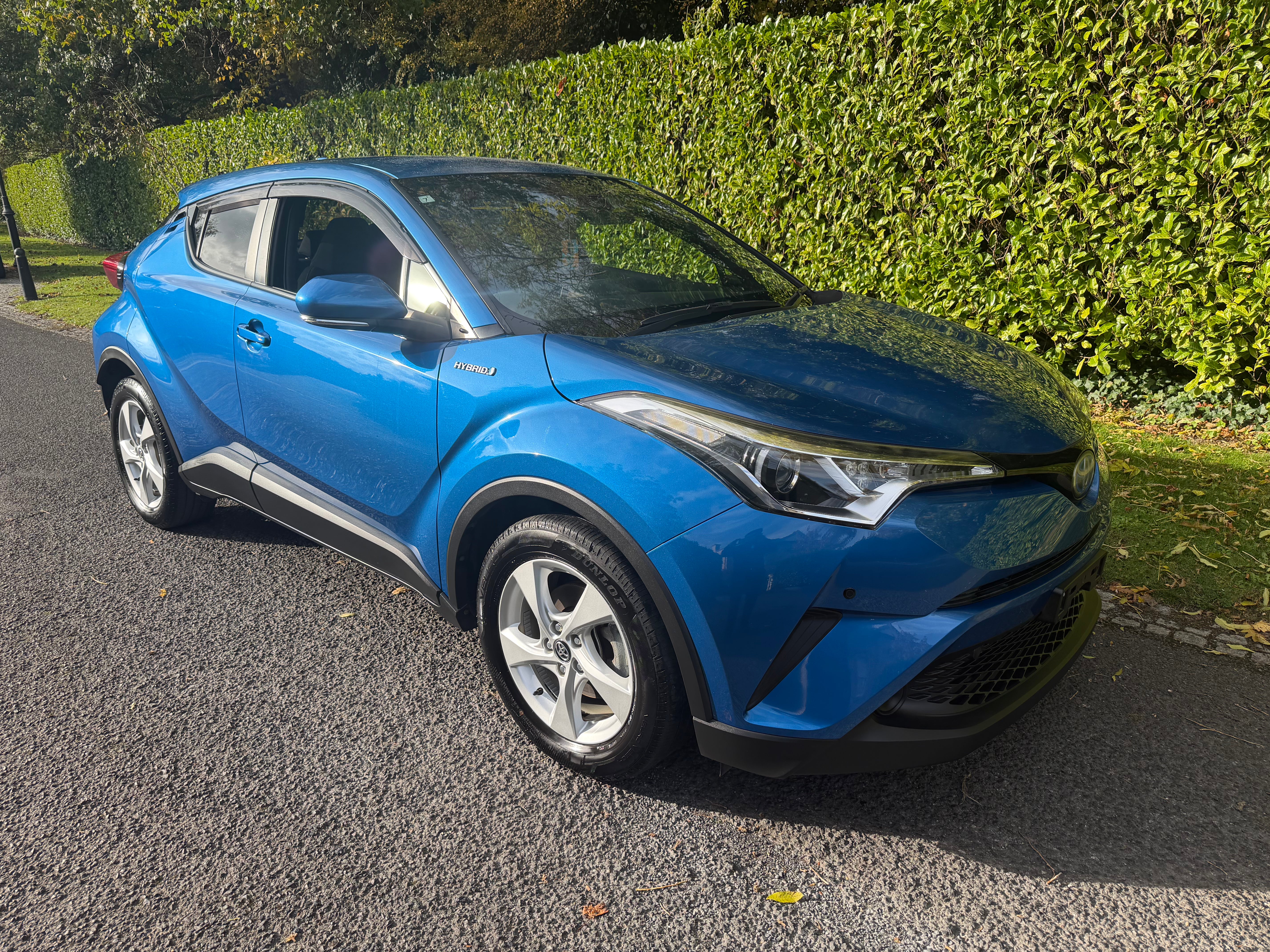 2017 Toyota C-HR 1.8 Hybrid -S – Blue – €14,950