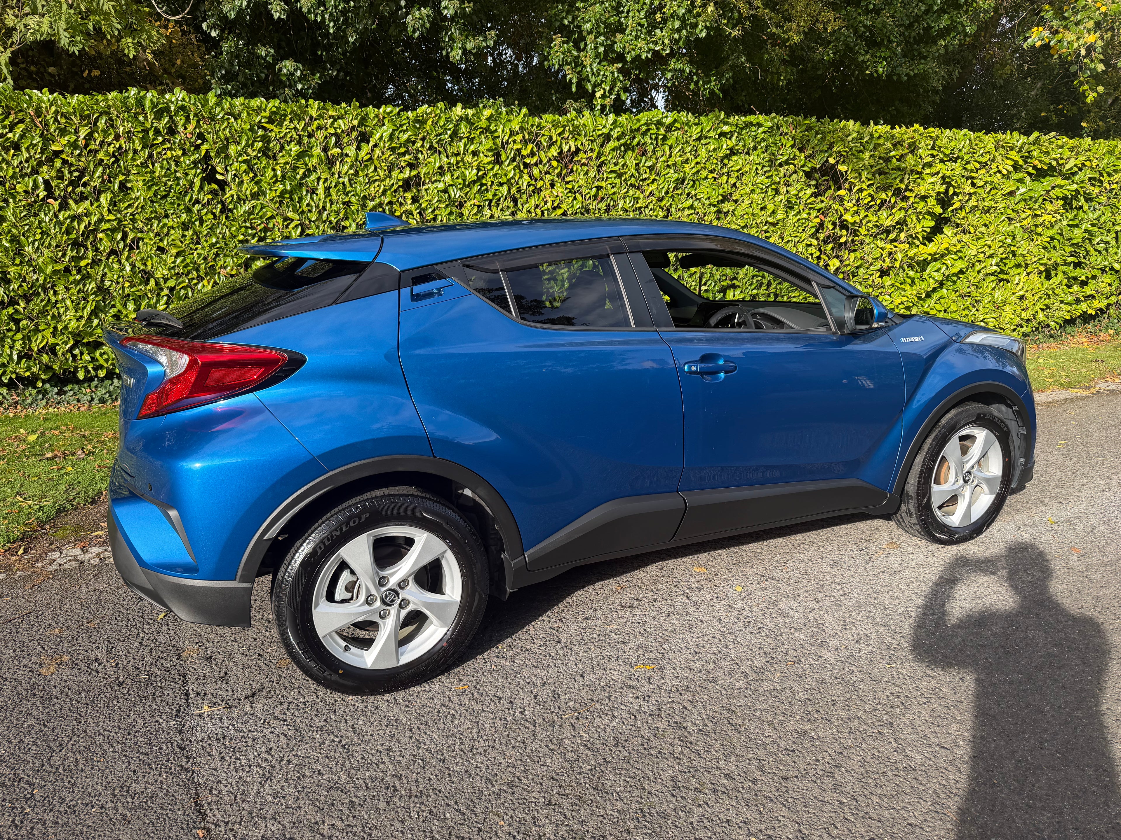 2017 Toyota C-HR 1.8 Hybrid -S – Blue – €14,950