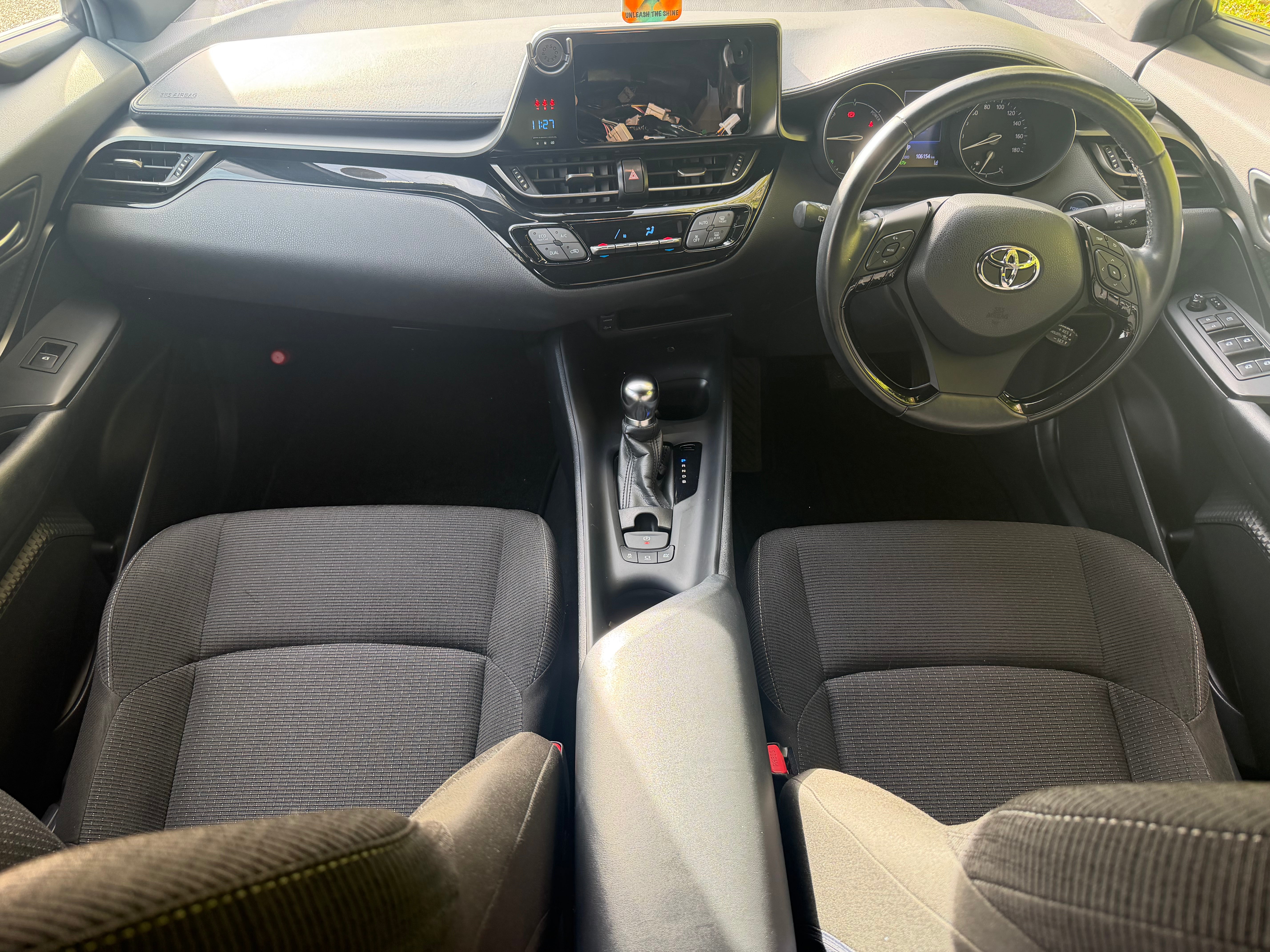 2017 Toyota C-HR 1.8 Hybrid -S – Blue – €14,950