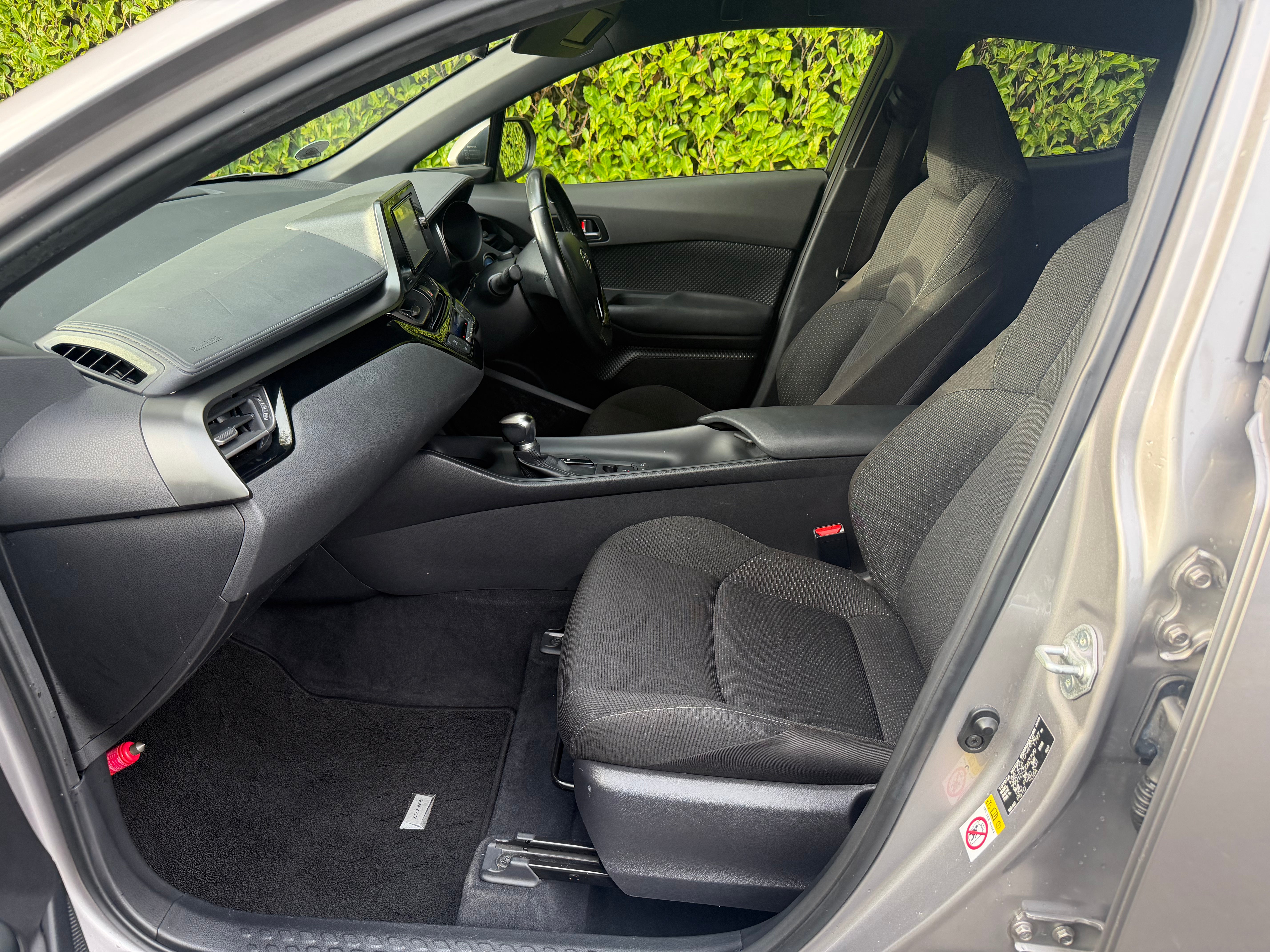 2017 Toyota C-HR 1.8 Hybrid S – Champagne – €14,450
