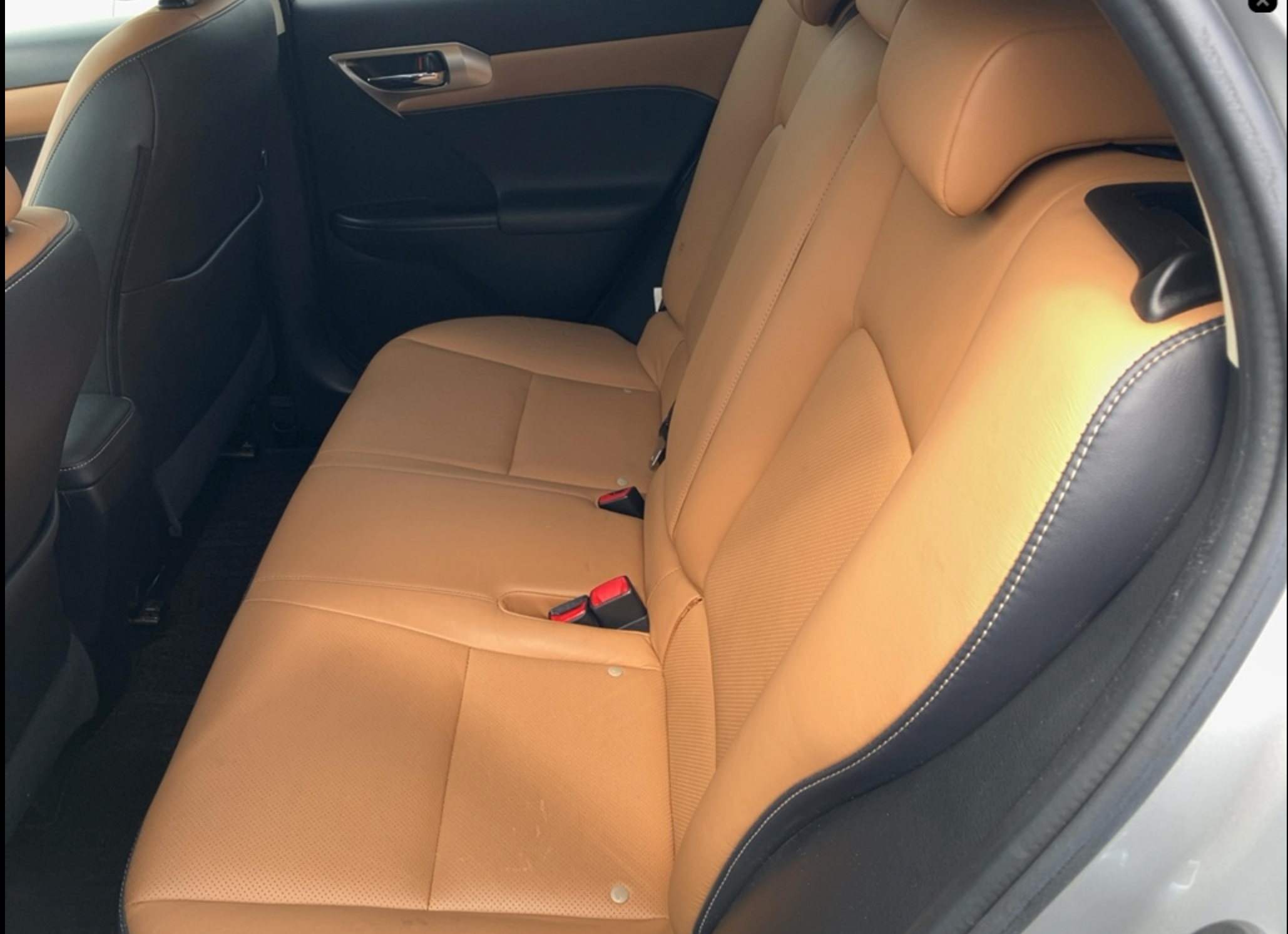 2015 Lexus CT 200h Hybrid Automatic – Only 140,000 KM – €12,950