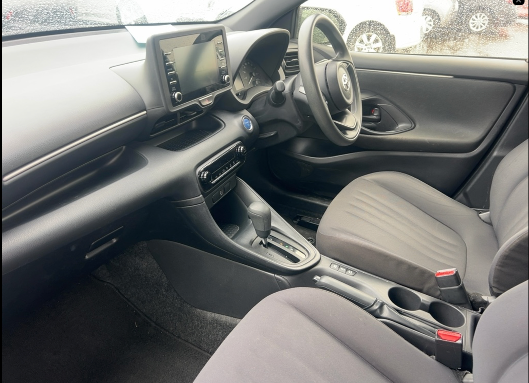 2021 Toyota Yaris 1.5 Hybrid X Automatic – 98,000 KM – €12,950