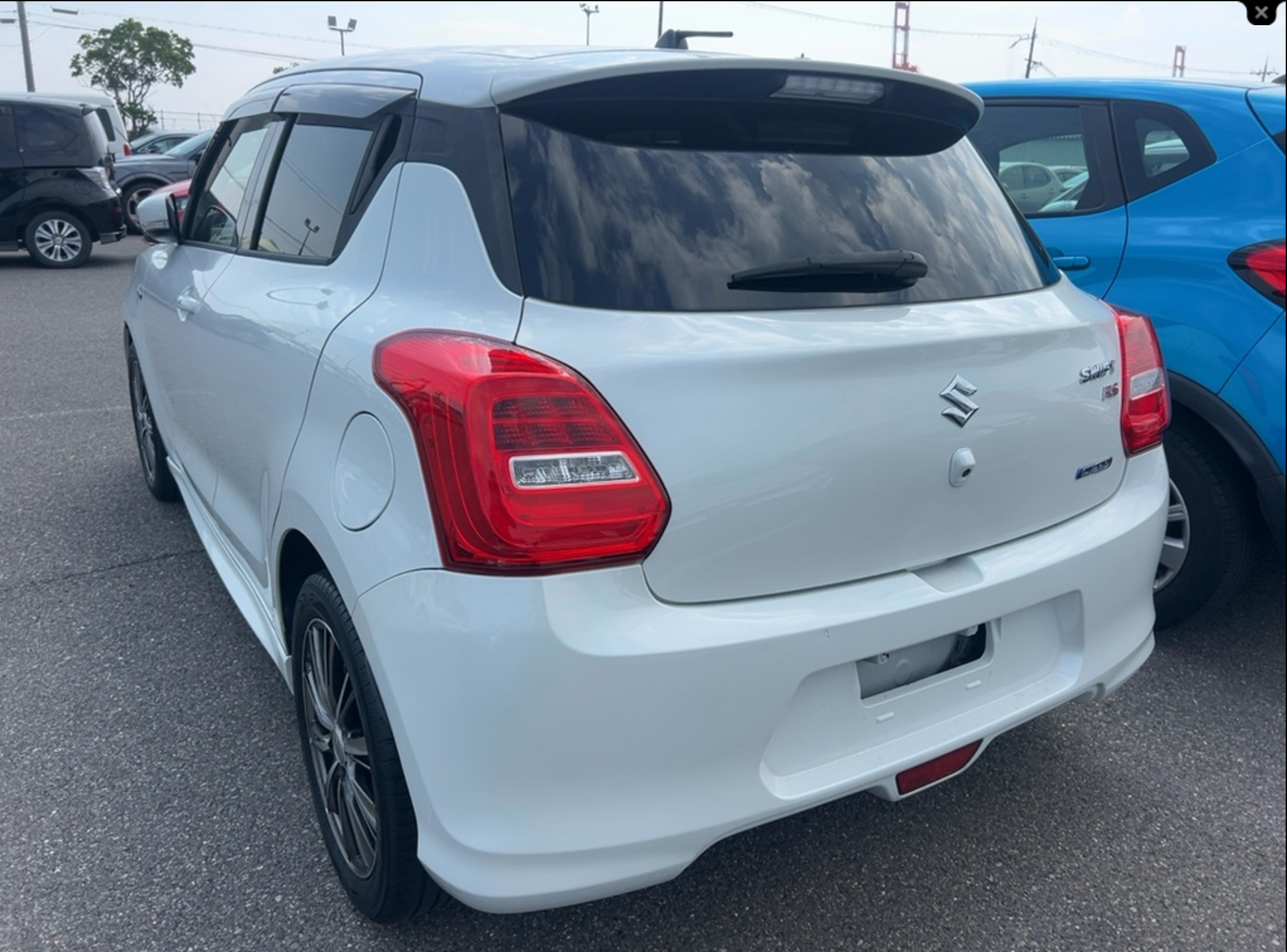 2017 Suzuki Swift Hybrid RS – White – Grade 4 – €10,950