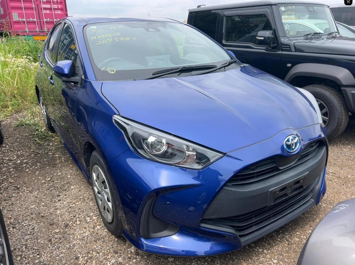 2021 Toyota Yaris 1.5 Hybrid X Automatic – Blue – €11,950