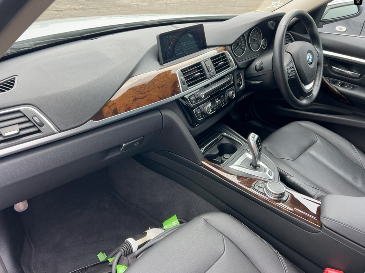 2016 BMW 330e iPerformance Plug-in Hybrid Automatic – Low Mileage – €14,950