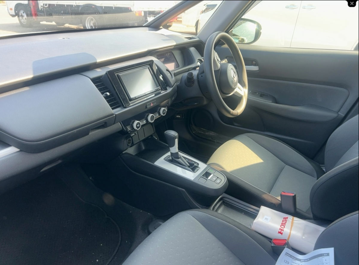 2020 Honda Fit 1.5 Hybrid Automatic – White – Grade 4 – €12,950