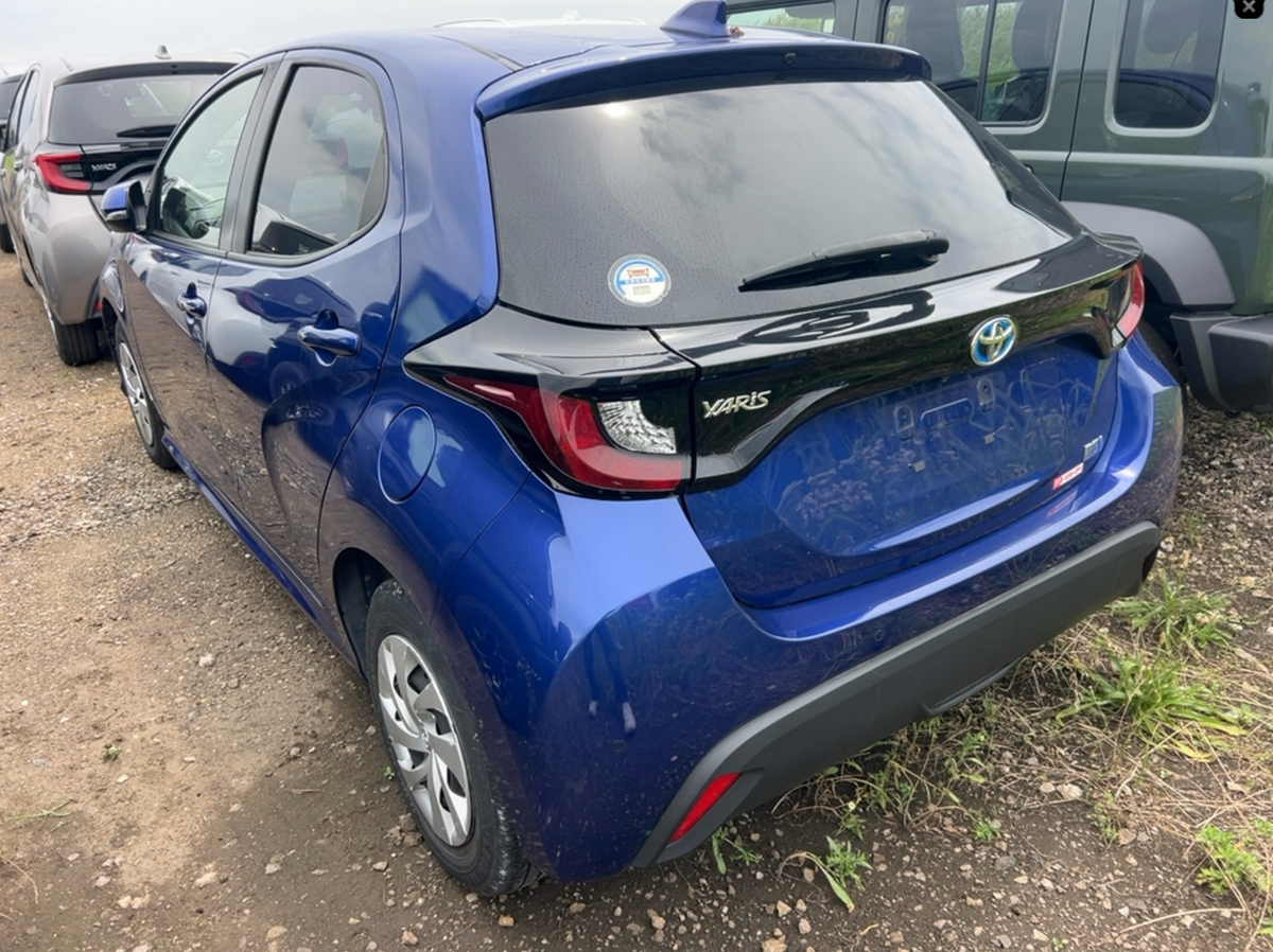2021 Toyota Yaris 1.5 Hybrid X Automatic – Blue – €11,950